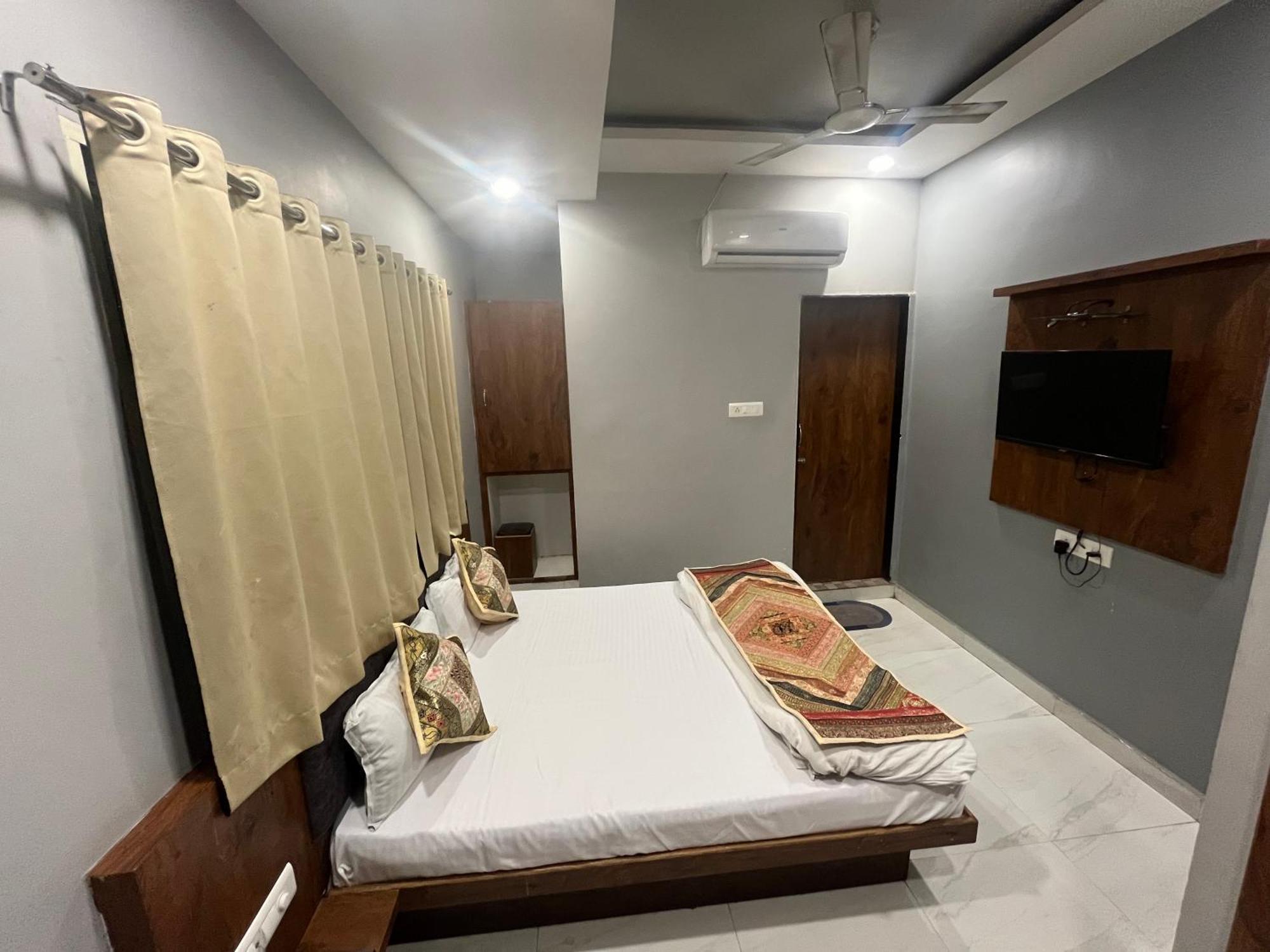 Hotel Shankar Ujjain Ngoại thất bức ảnh