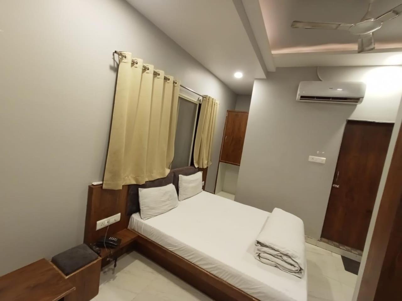 Hotel Shankar Ujjain Ngoại thất bức ảnh